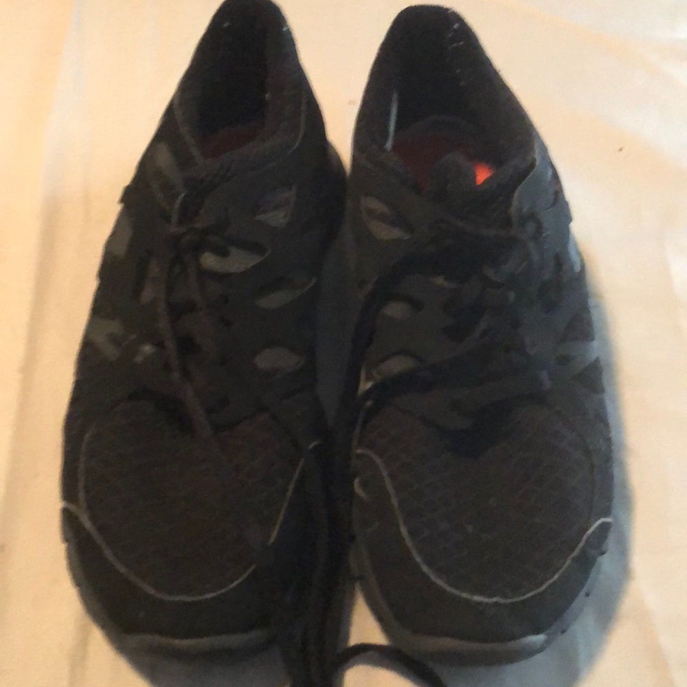 Black nike free run 2